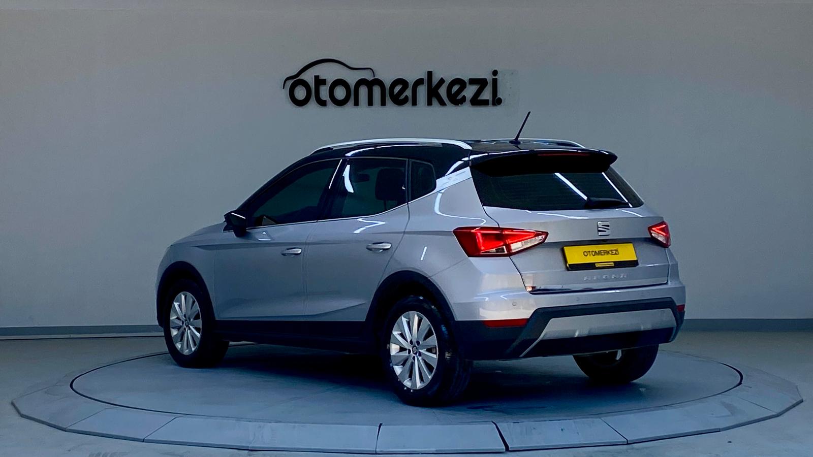 SEAT ARONA 24